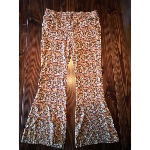 Hollister Pants - Hollister High Rise‎ Flare Pants Mushroom Floral Hippie 60s 70s Print Women's M